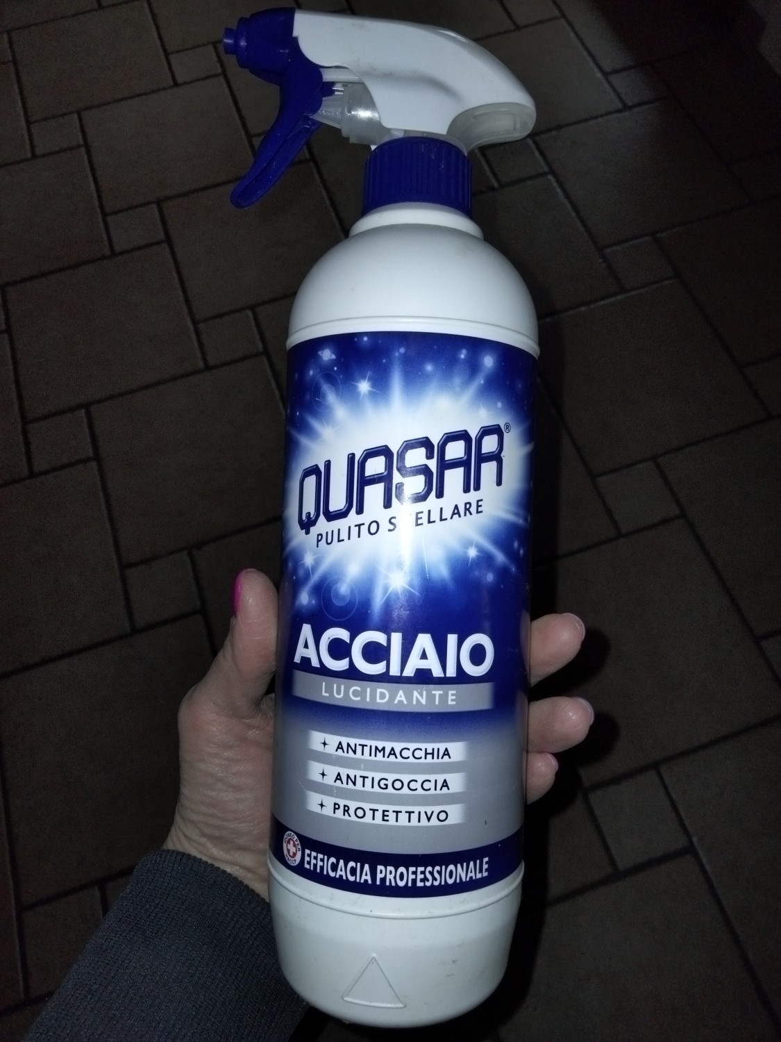 Detergente Spray Lucidante Per Acciaio Quasar