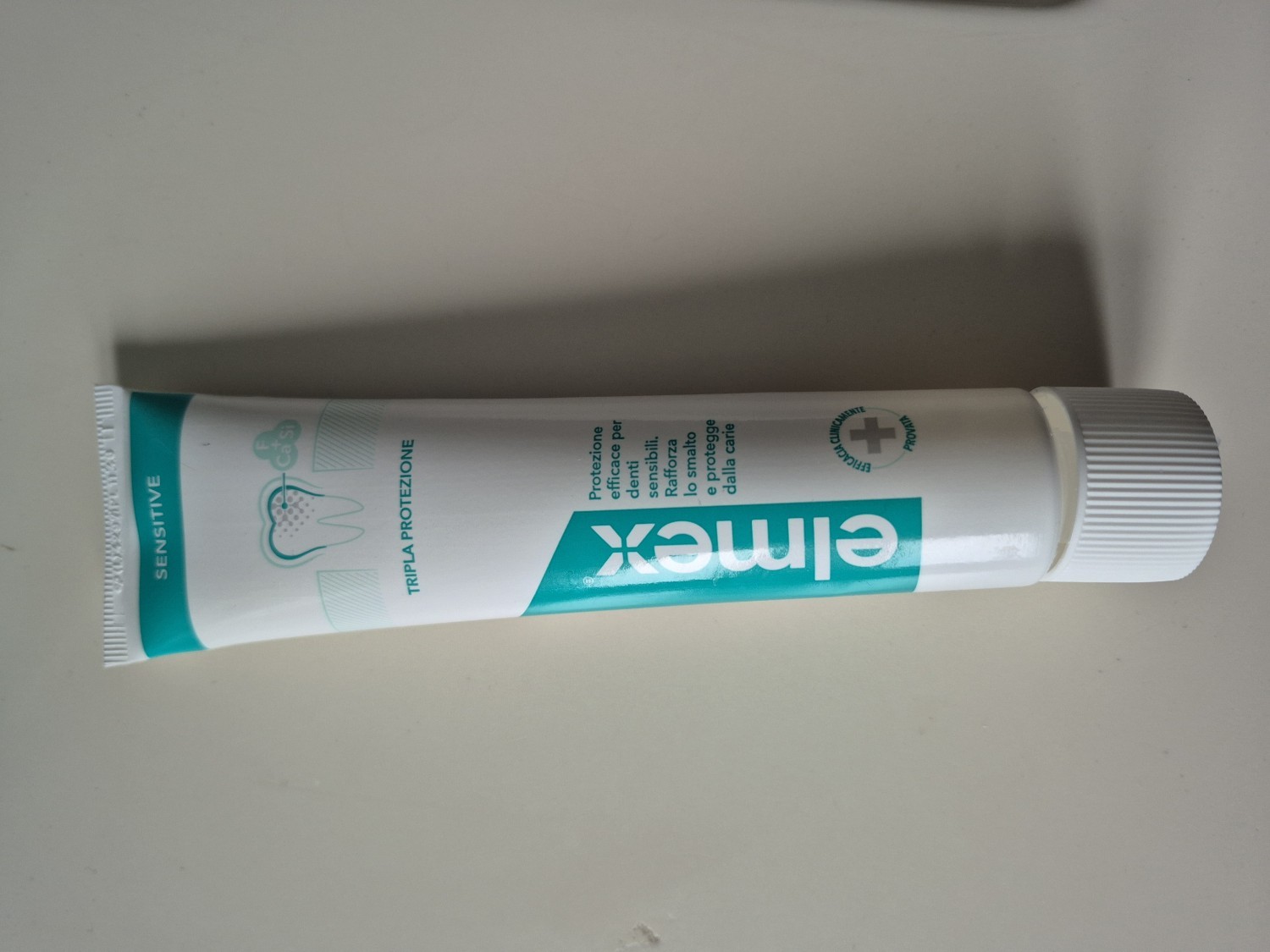 Dentifricio elmex fronte