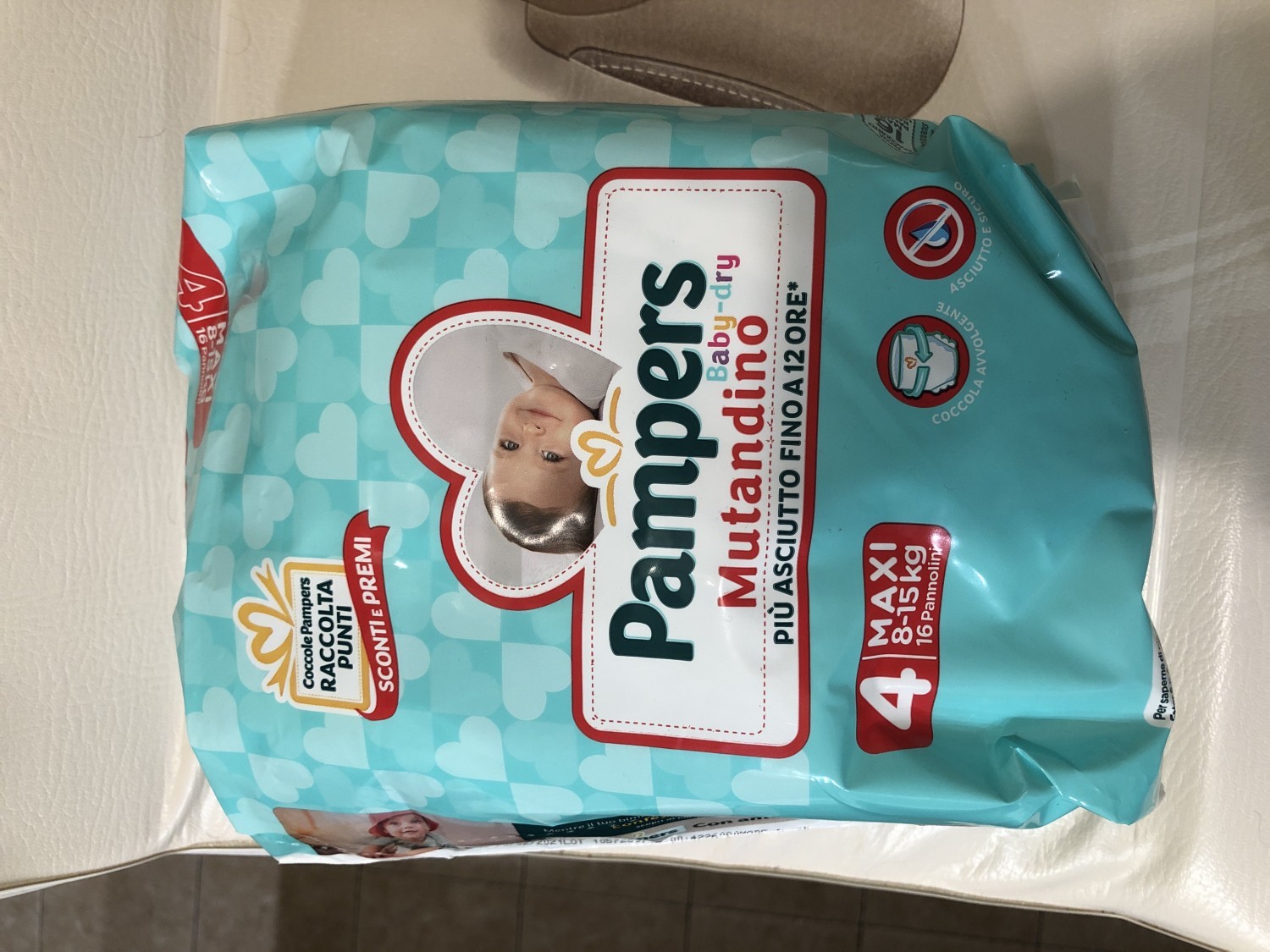 Confezione Pampers Mutandino taglia 4