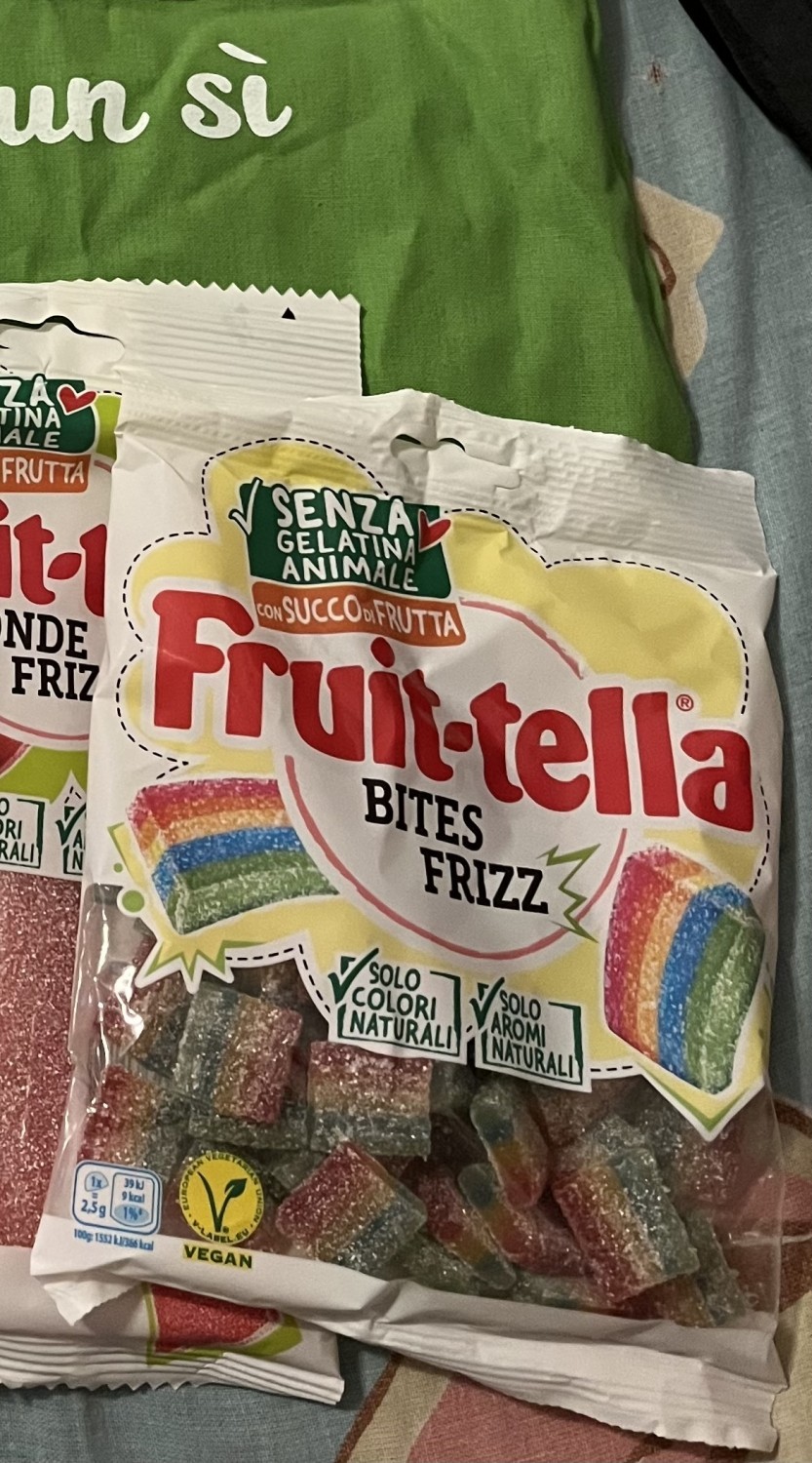 Fruit-tella bites frizz