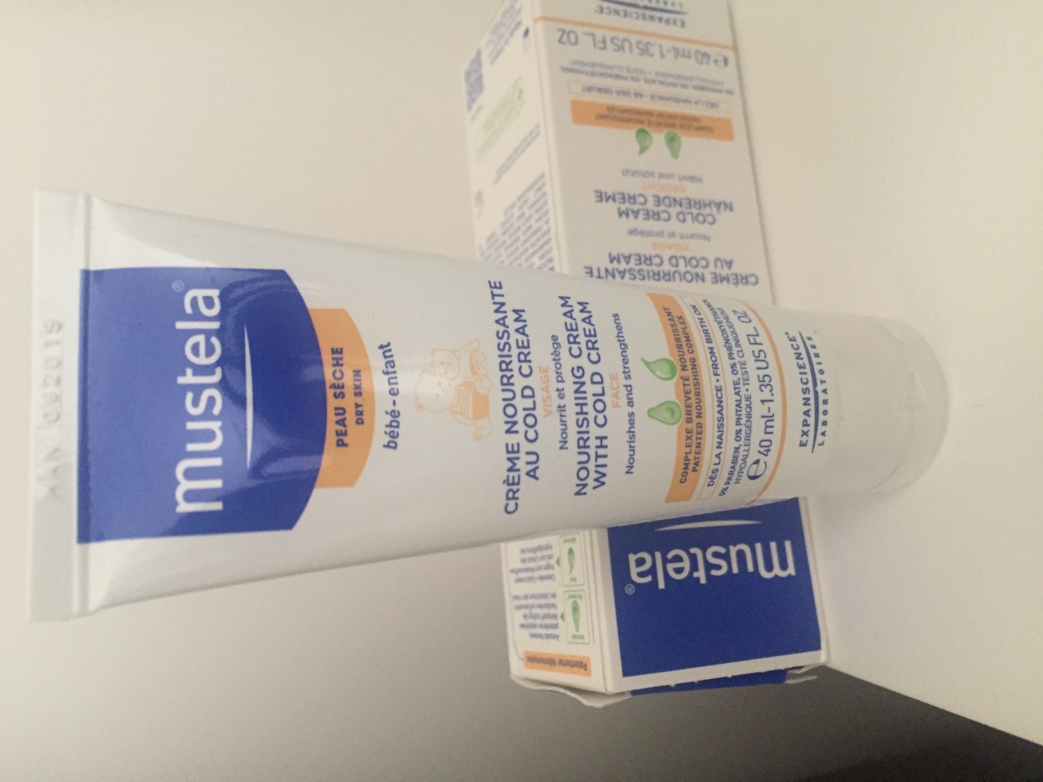 Crema mustela