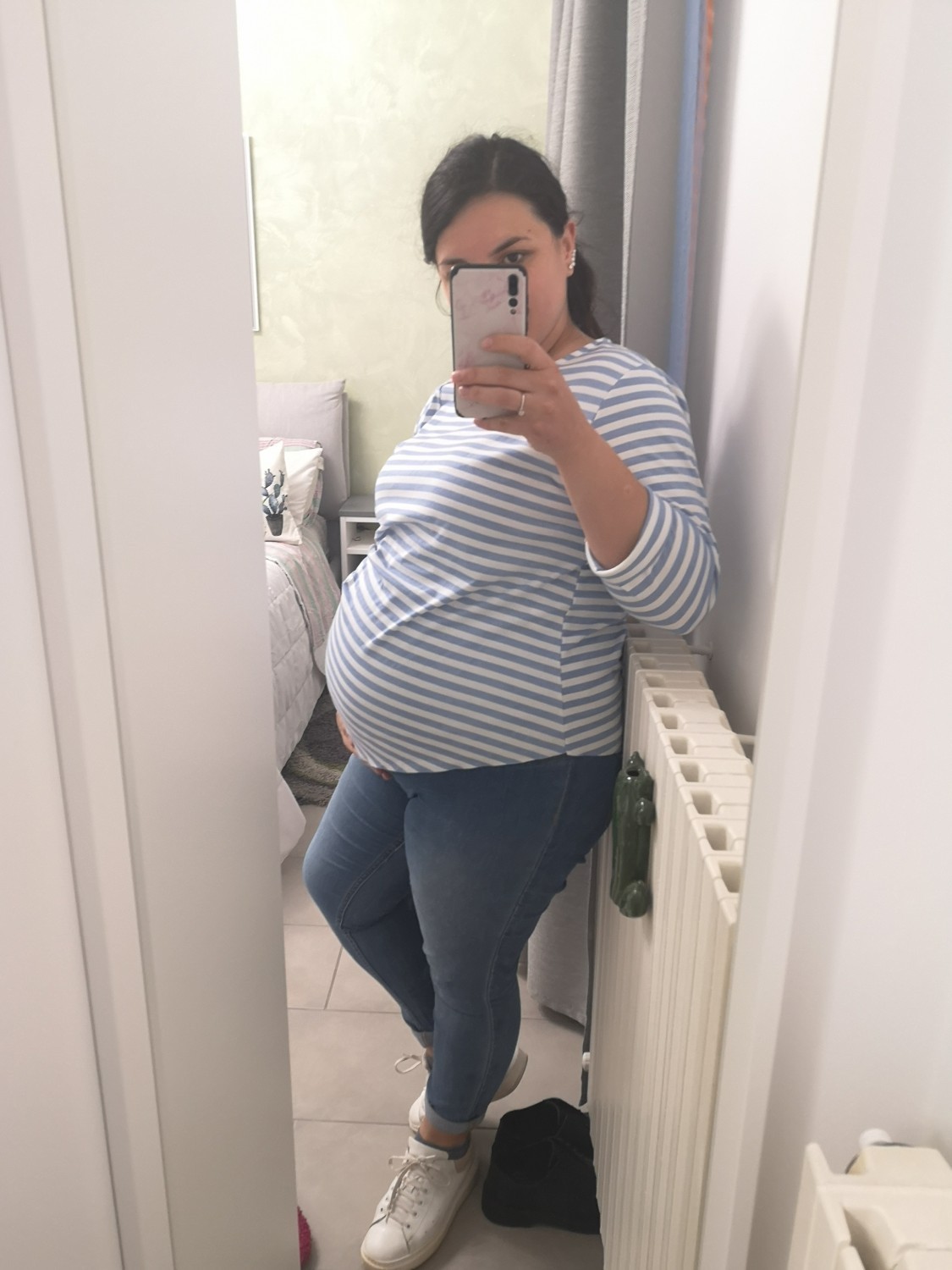Jeans al 9 mese di gravidanza